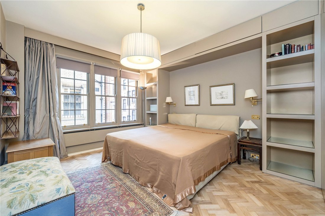 Apartment in Mayfair, Westminster, England 4 - 17299123