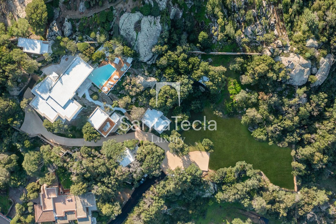 Villa in Porto Rotondo, Olbia, Sardinia 2 - 17296528