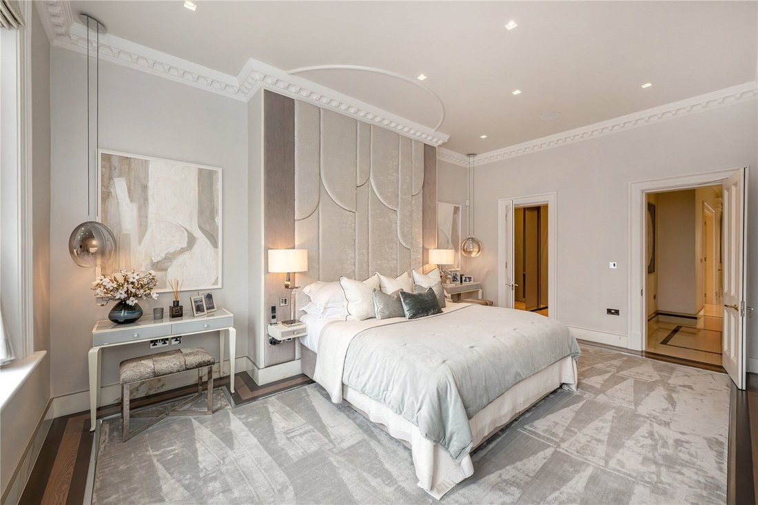 Apartment in Mayfair, Westminster, England 5 - 17298741