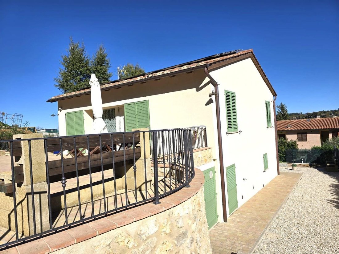 Villa in Colle di Val d'Elsa, Tuscany, Italy 1 - 17294527