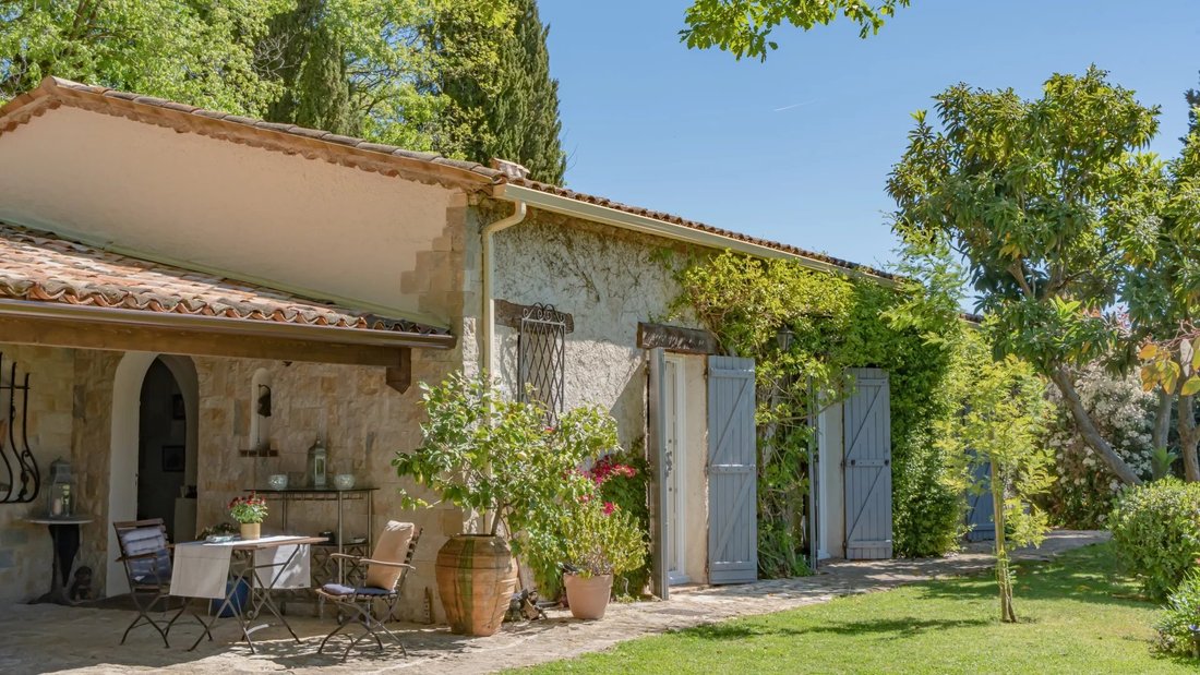 Villa in Châteauneuf-Grasse, Provence-Alpes-Côte d'Azur, France 5 - 14084676