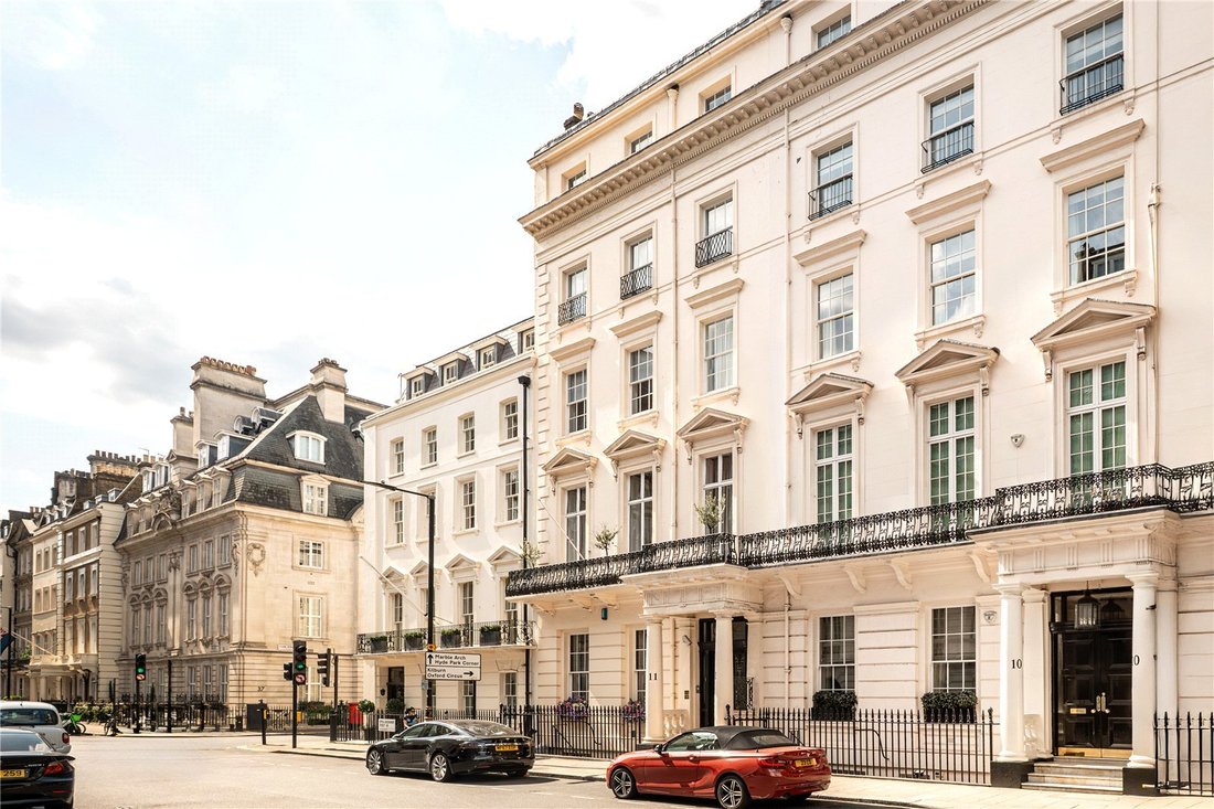 Apartment in Mayfair, Westminster, England 1 - 17298741