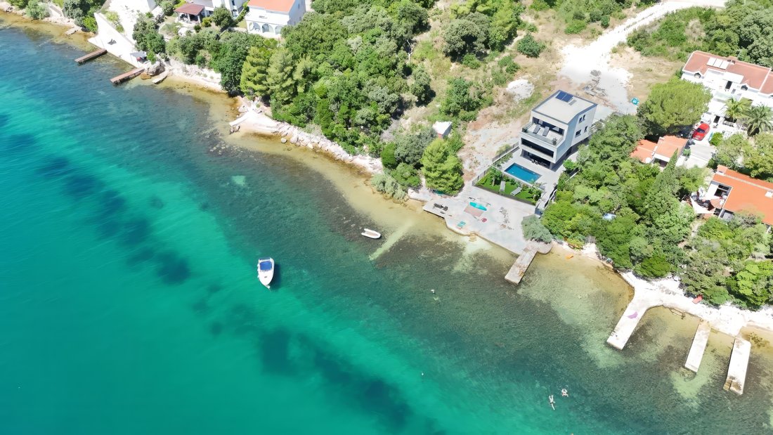 Villa in Opcina Posedarje, Zadar County, Croatia 1 - 17299981