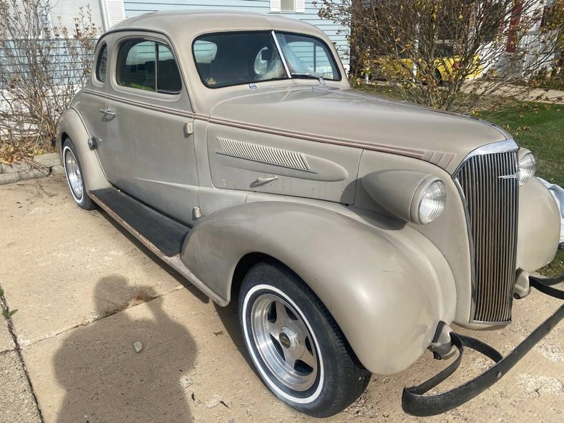 Coupe in Glendale, United States 1 - 17299508