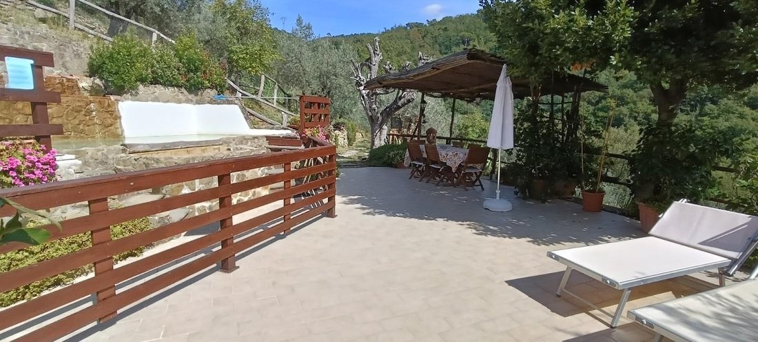 Country House in Lamporecchio, Tuscany, Italy 4 - 17295025