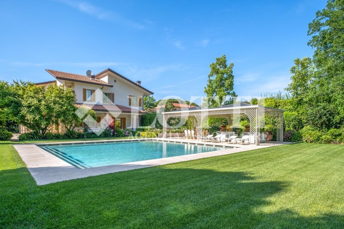 Villa in Ponsacco, Tuscany, Italy 1 - 17294201