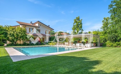 Villa in Ponsacco, Tuscany, Italy 1