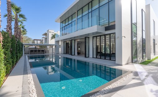 Villa in Hadaeq Sheikh Mohammed Bin Rashid, Dubai, United Arab Emirates 1