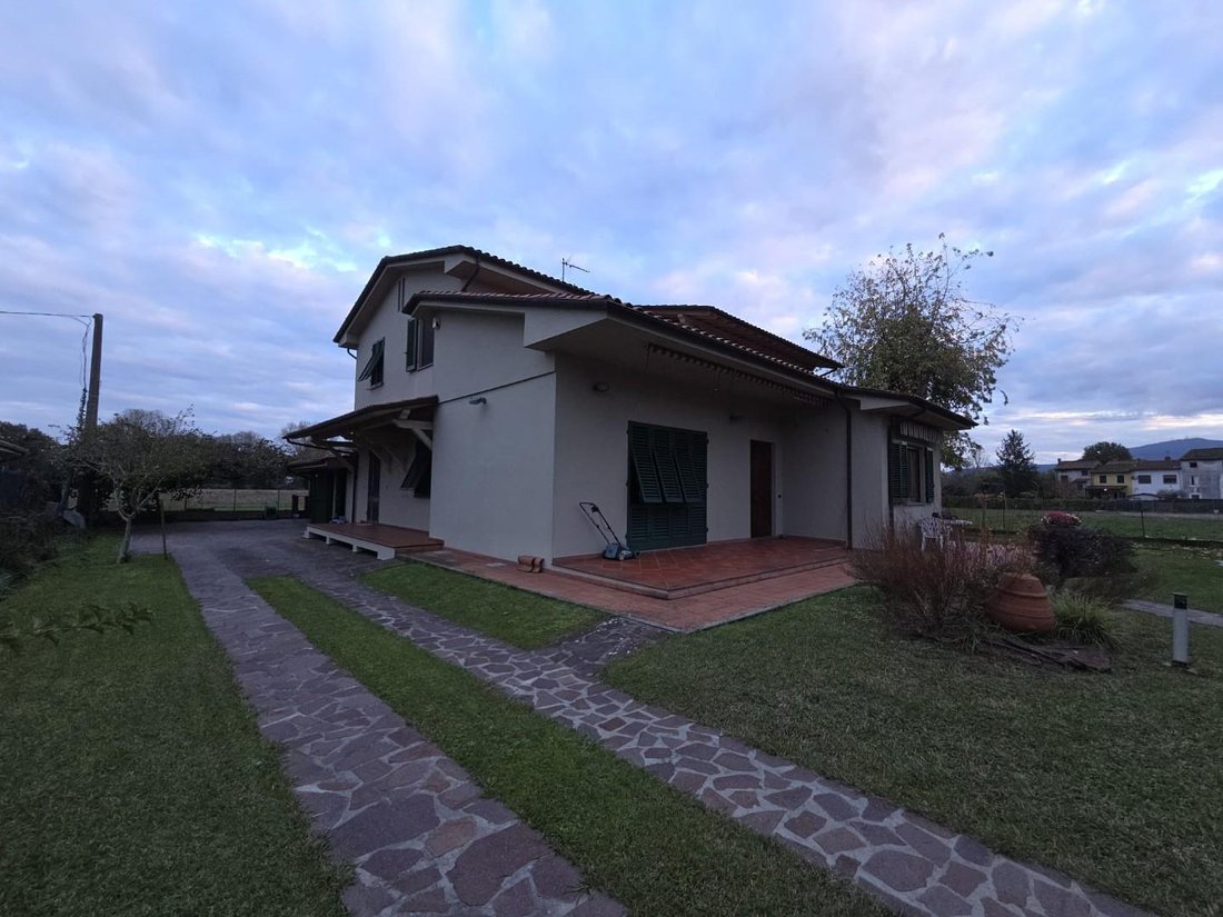 Villa in Lunata, Capannori, Tuscany 2 - 17294187