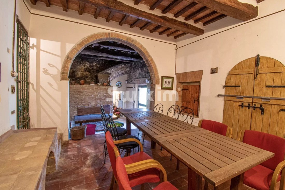 House in Asciano, Tuscany, Italy 5 - 16622832