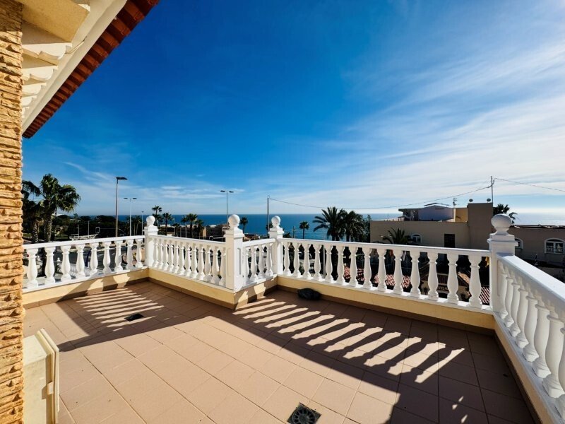 Chalet in Torrevieja, Valencian Community, Spain 3 - 17299597