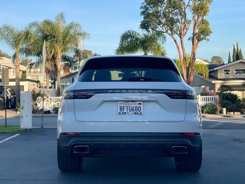 Suv in Glendale, United States 4 - 17299482