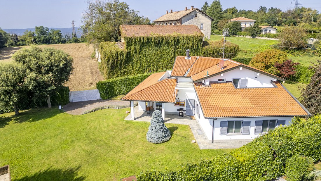 Villa in Sumirago, Lombardy, Italy 2 - 17292772