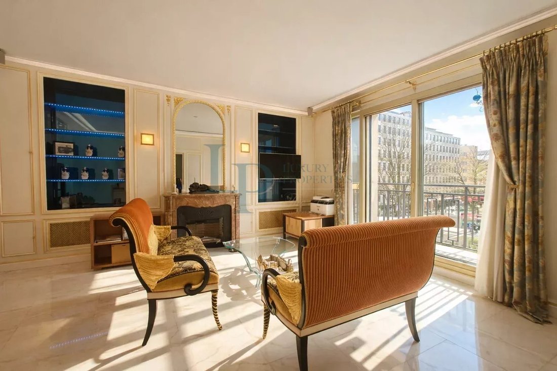 Apartment in Europe, Paris 8e Arrondissement, Paris 1 - 17295154