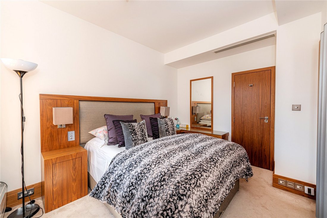 Apartment in Mayfair, Westminster, England 5 - 17299365