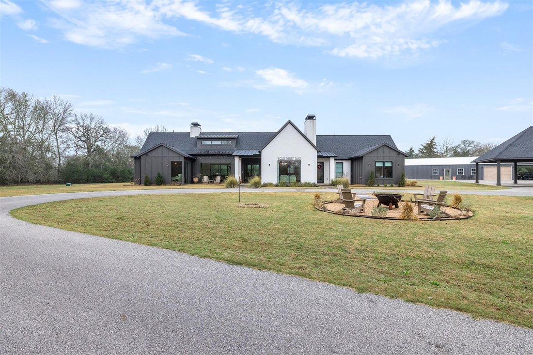 House in Bellville, Texas, United States 2 - 17292968