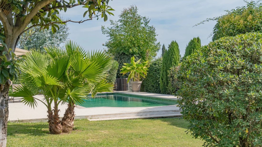 Villa in La Roquette-sur-Siagne, Provence-Alpes-Côte d'Azur, France 1 - 14778022