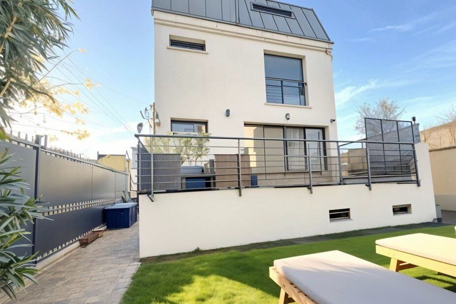 House in Bois-Colombes, Ile-de-France, France 4 - 17293743