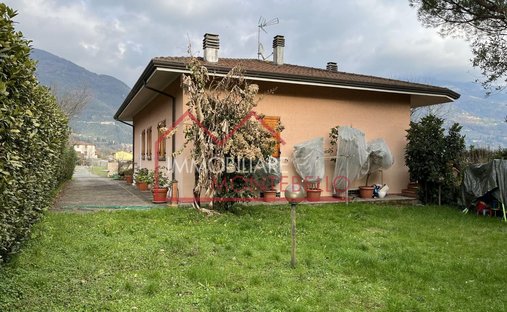 House in Camaiore, Tuscany, Italy 1