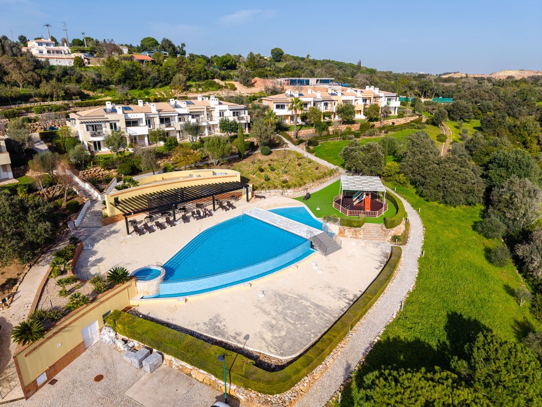 Townhouse in Mexilhoeira Grande, Algarve, Portugal 3 - 17298130