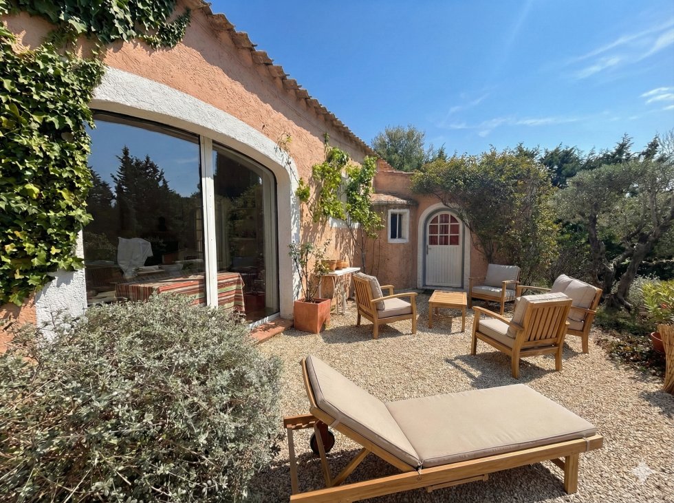 House in Granettes-Jauberte-Sainte Anne, Aix-en-Provence, France 3 - 17296914