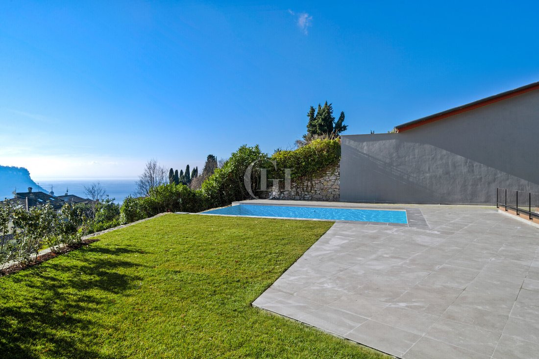 Villa in Garda, Veneto, Italy 2 - 17298688