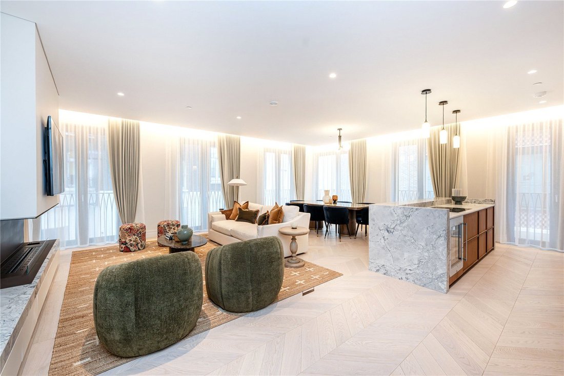 Apartment in Piccadilly, Westminster, England 1 - 17299082