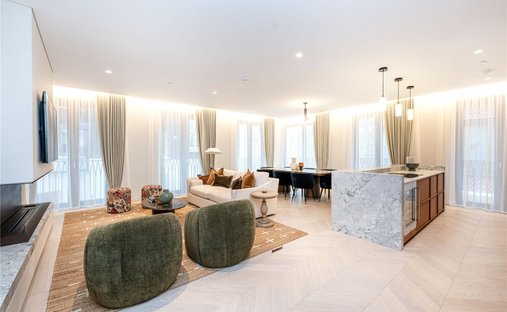 Apartment in Piccadilly, Westminster, England 1