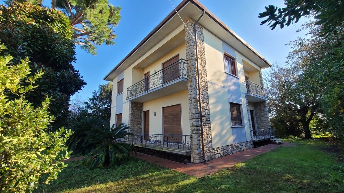 Villa in Tonfano, Pietrasanta, Italy 5 - 17294519