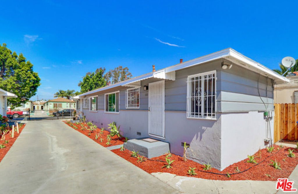 Los Angeles, California, United States 3 - 17297378