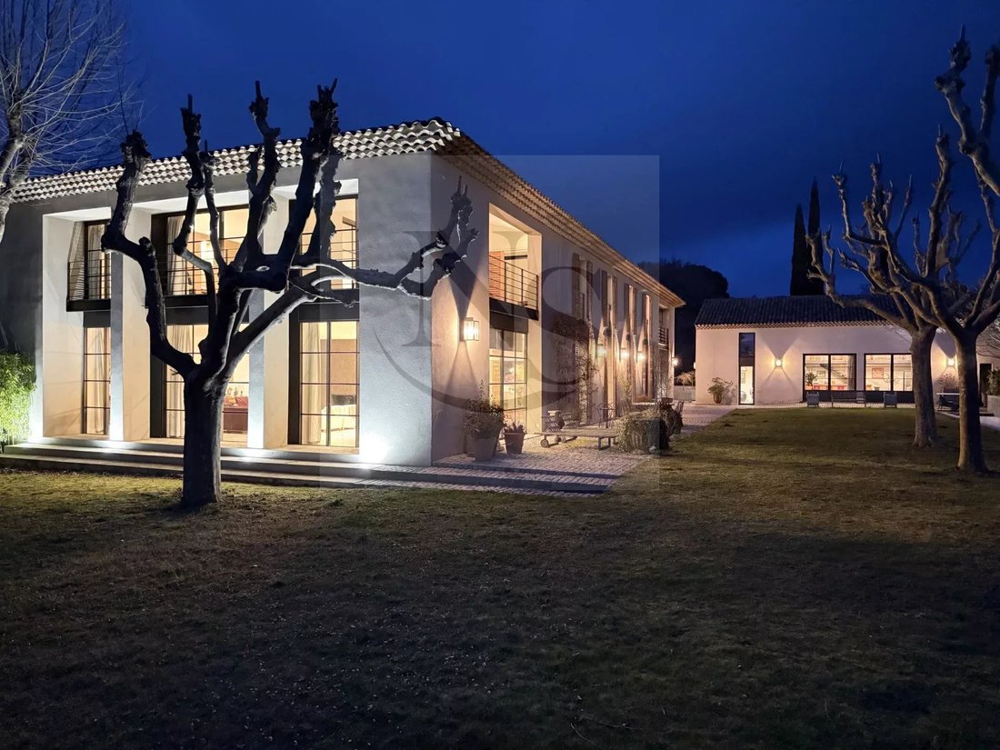 Domaine à Aix-en-Provence, Provence-Alpes-Côte d'Azur, France 1 - 12371798
