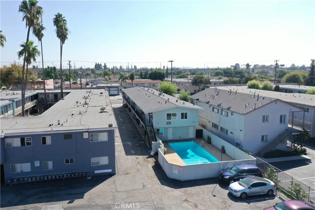 Bellflower, California, United States 5 - 17296978