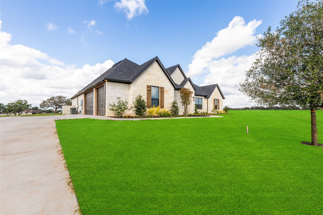 House in Granbury, Texas, United States 3 - 17293202