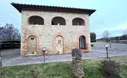 Country House in Poggibonsi, Tuscany, Italy 1