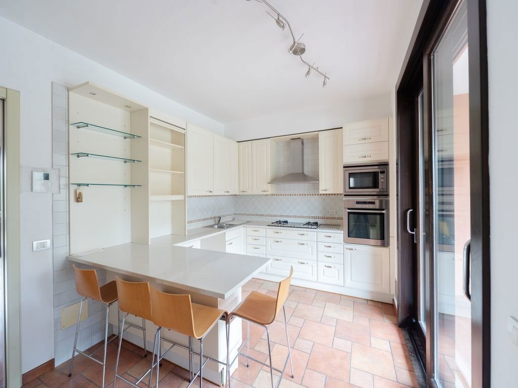 Townhouse in Cusago, Lombardy, Italy 2 - 17296235