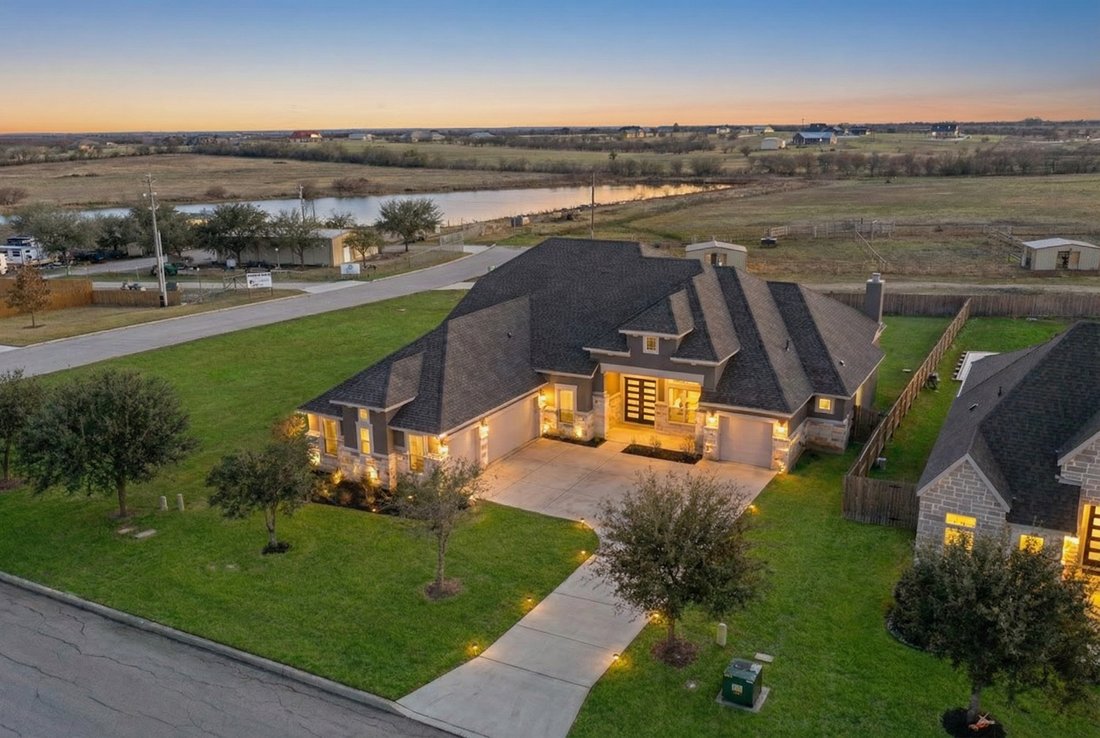 House in Seguin, Texas, United States 3 - 17295669
