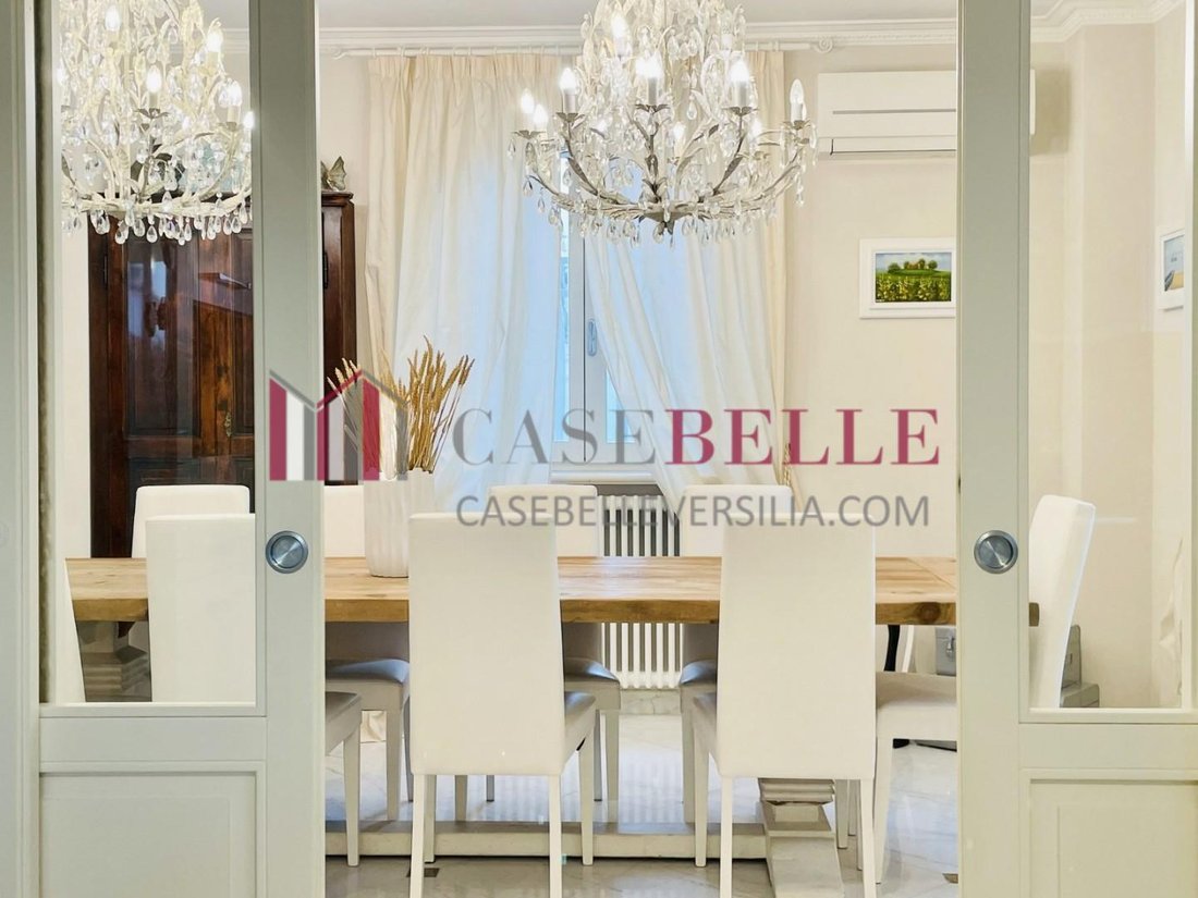 Villa in Center, Forte dei Marmi, Tuscany 2 - 12569600