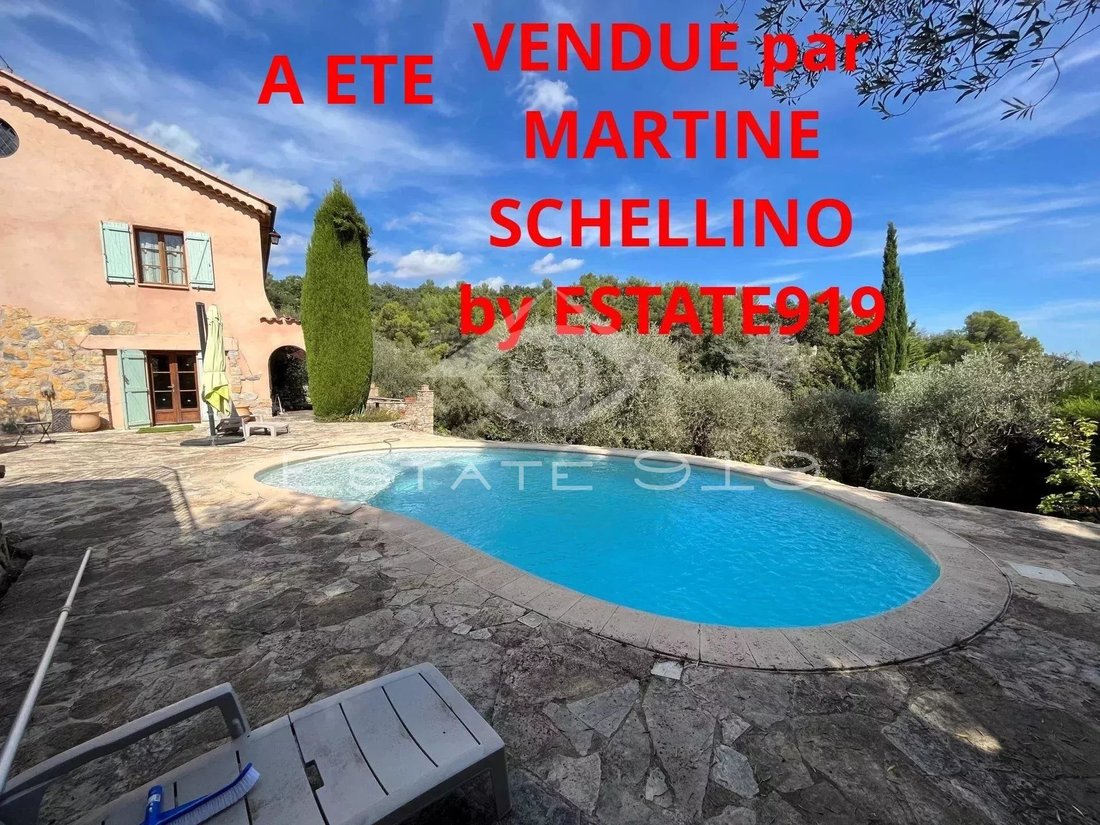 Villa in Mazan, Provence-Alpes-Côte d'Azur, France 1 - 14952915