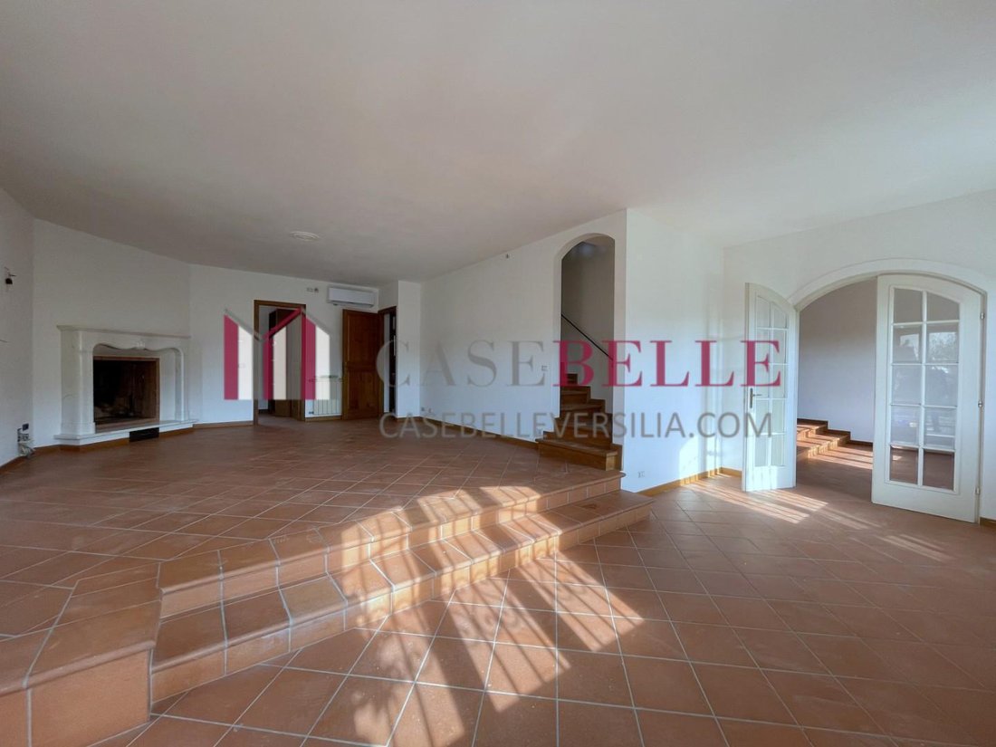 Villa in Camaiore, Tuscany, Italy 4 - 12748896
