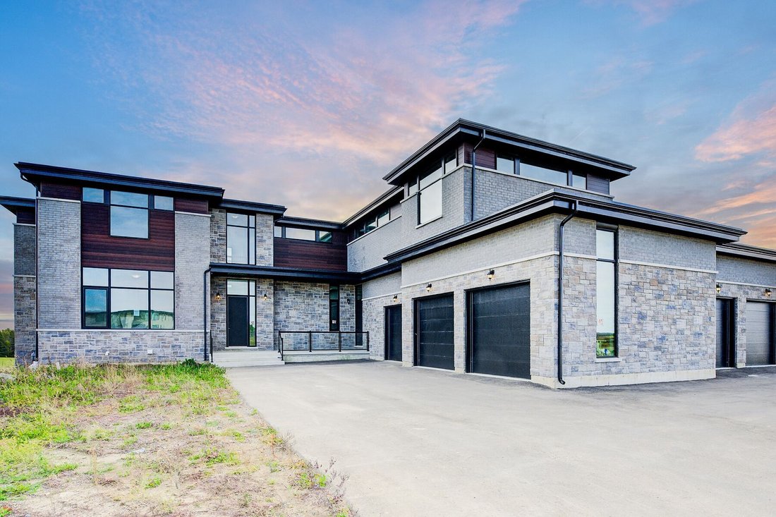 House in Halton Hills, Ontario, Canada 1 - 17295675