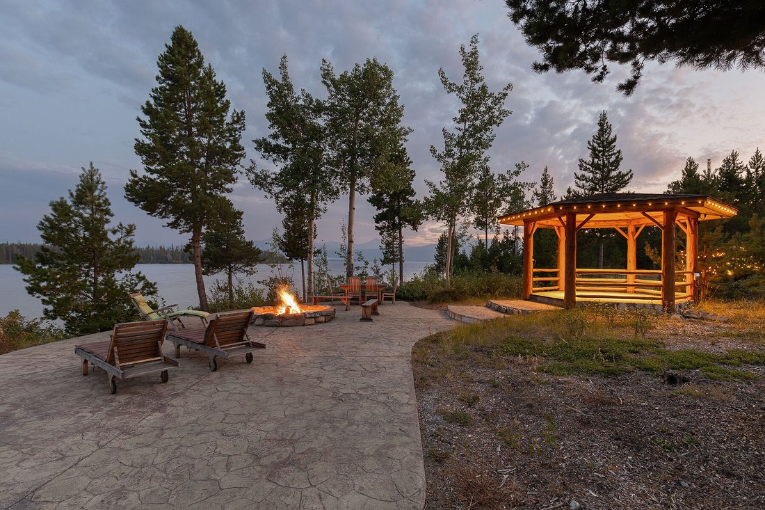 House in Nimpo Lake, British Columbia, Canada 4 - 17299758