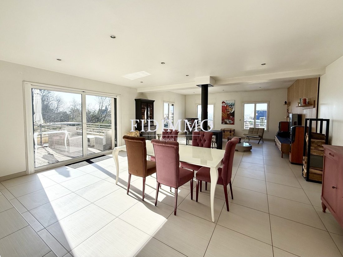 House in Chennevieres-sur-Marne, Ile-de-France, France 2 - 17298550