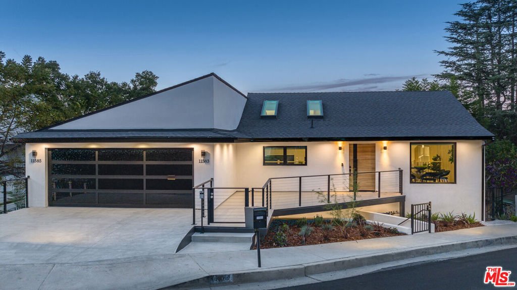 House in Los Angeles, California, United States 1 - 17297377