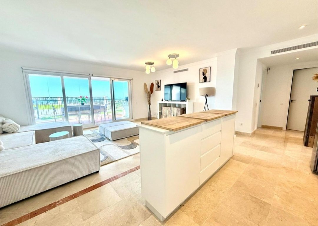 Apartment in Benahavis, Andalusia, Spain 4 - 17299980