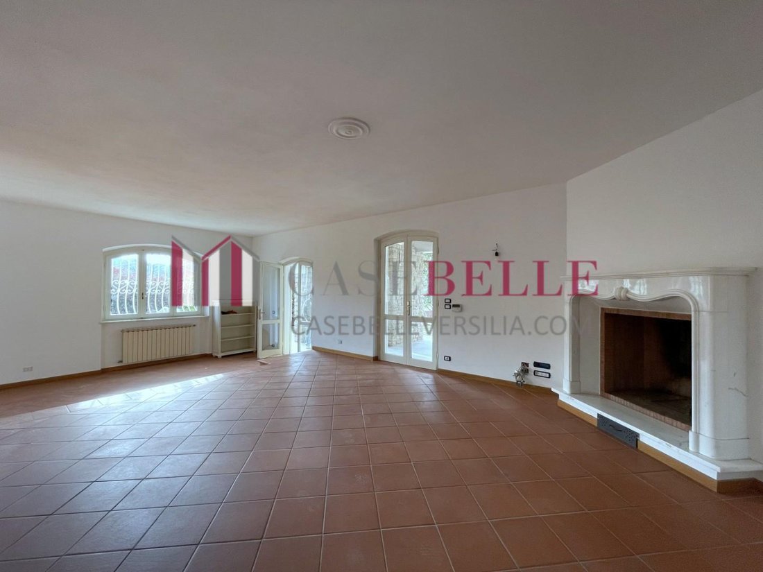 Villa in Camaiore, Tuscany, Italy 1 - 12748896