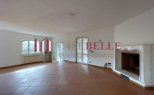 Villa in Camaiore, Tuscany, Italy 1