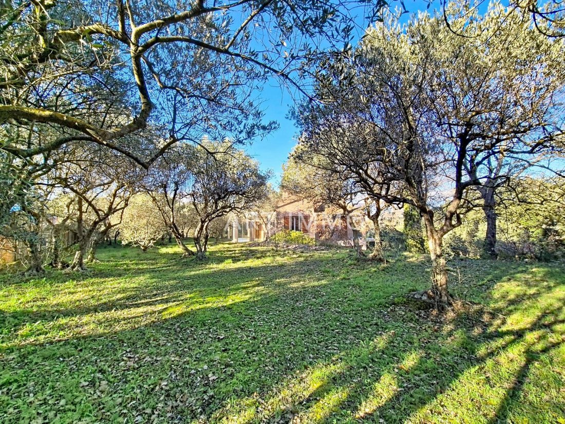 House in Robion, Provence-Alpes-Côte d'Azur, France 5 - 17296861