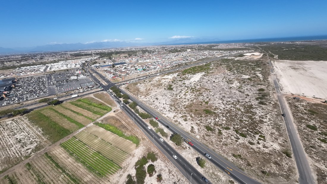 Land in Philippi, Cape Town, South Africa 4 - 17295586