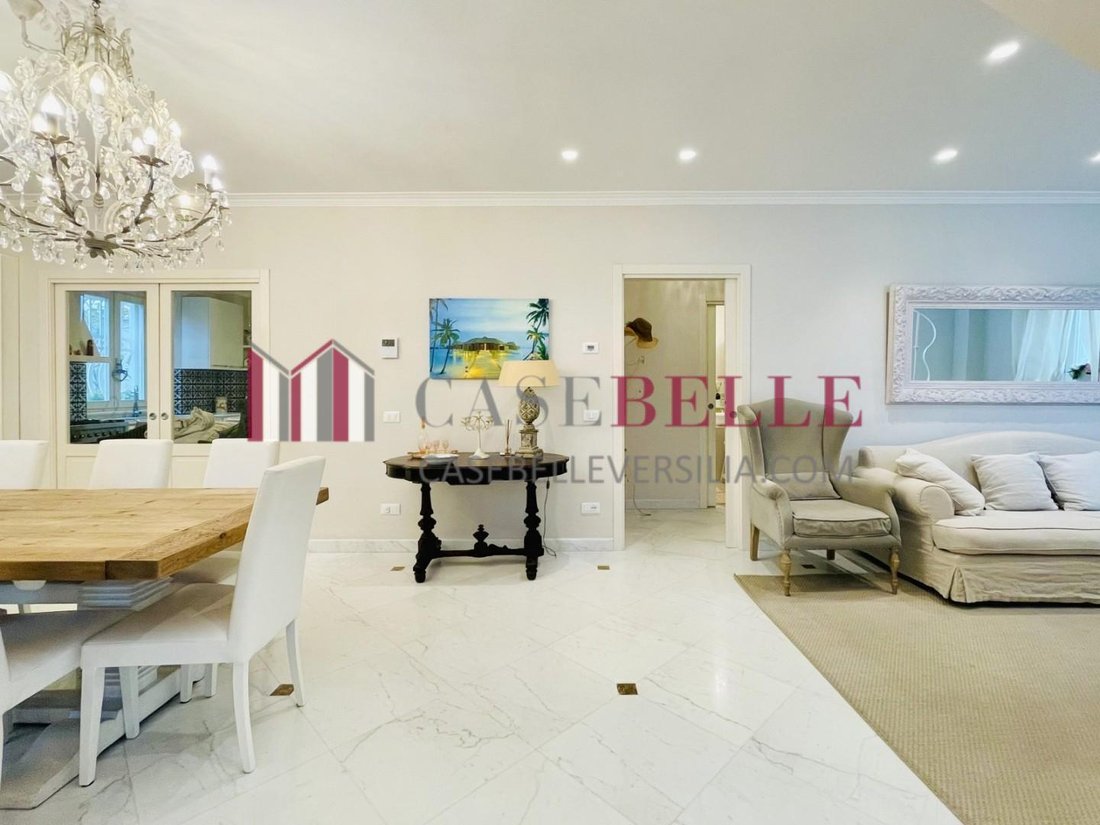 Villa in Center, Forte dei Marmi, Tuscany 3 - 12569600