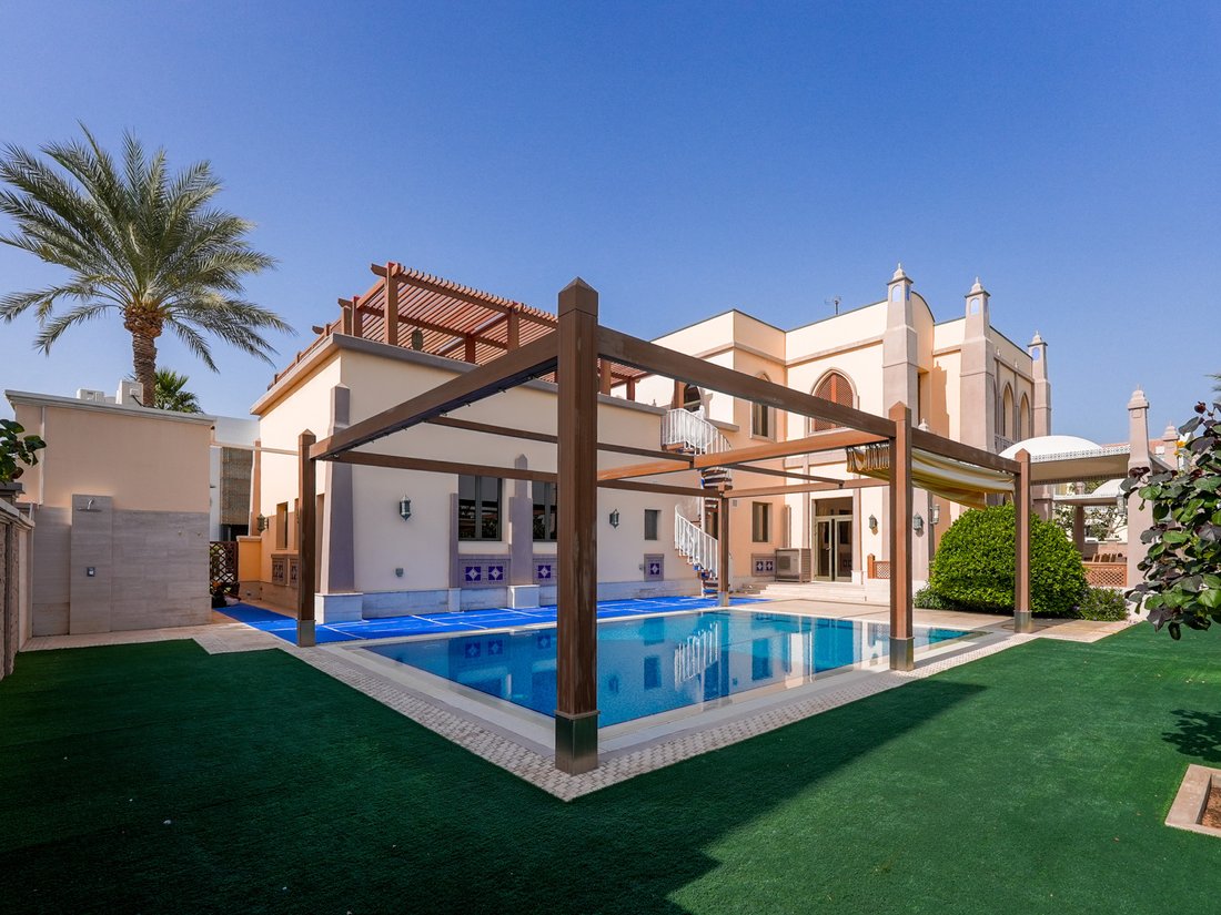 Villa in Palm Jumeirah, Dubai, United Arab Emirates 1 - 17300078